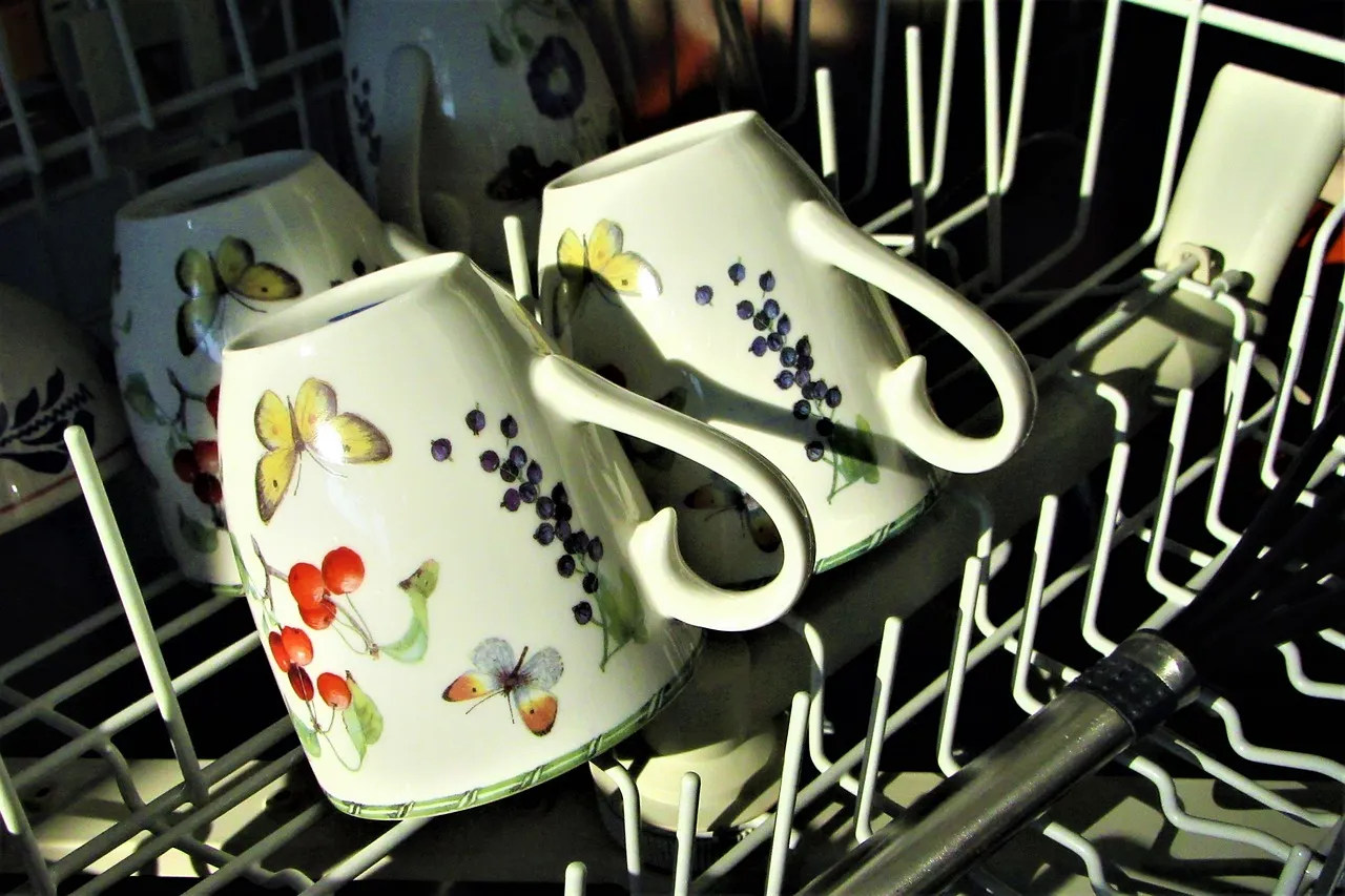 De l’Encombrement à l’Ordre: Les Meilleures Astuces de Rangement pour Votre Cuisine