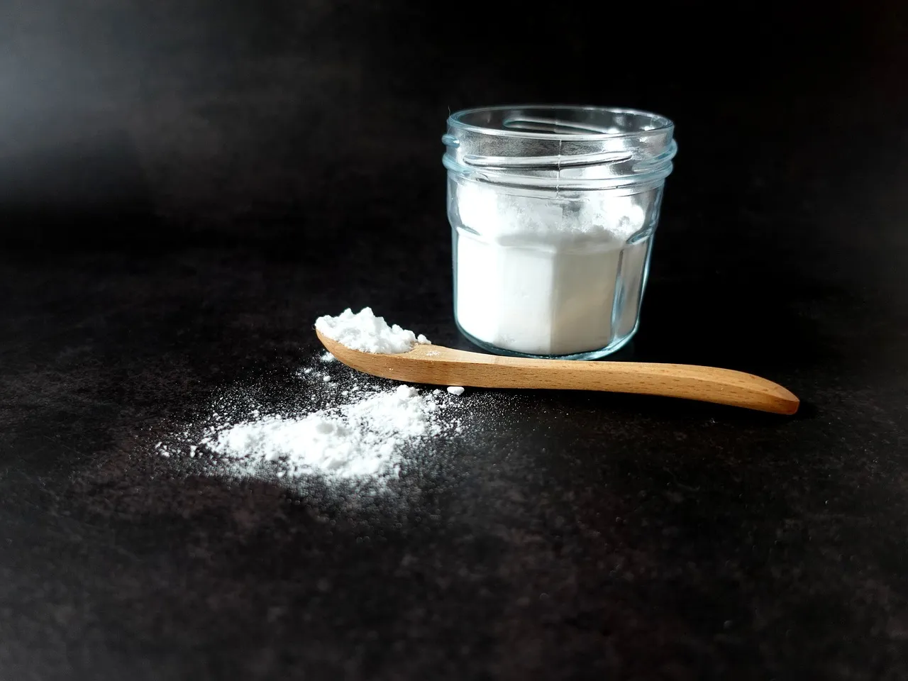 Comment le bicarbonate de soude peut aider à contrôler les cochenilles à la maison?