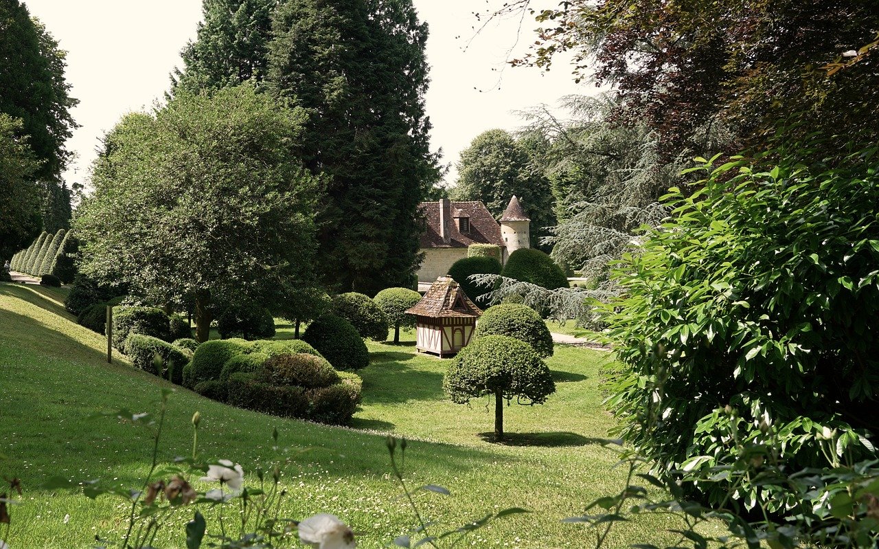Comment préparer son jardin pour une floraison abondante au printemps ?