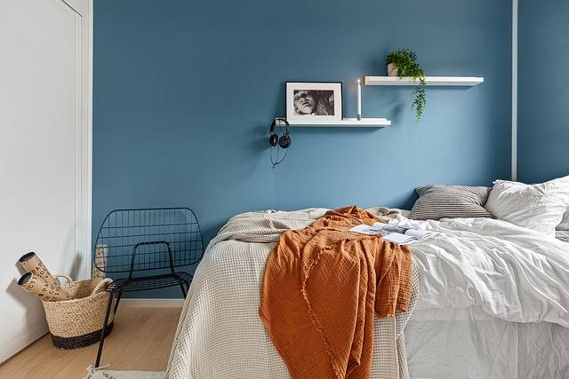Meubles sur mesure pour maximiser l’espace d’une petite chambre