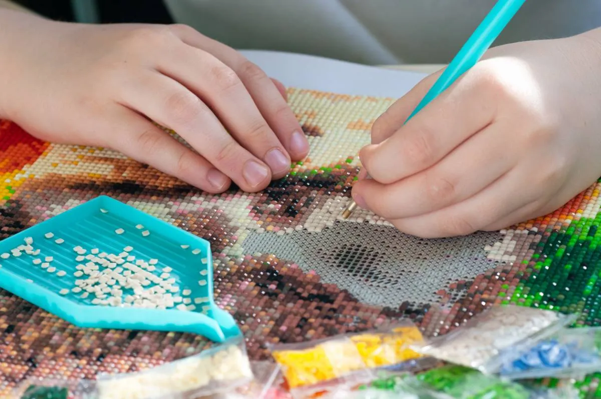 Sans talent ni pinceau, réaliser une œuvre en broderie diamant