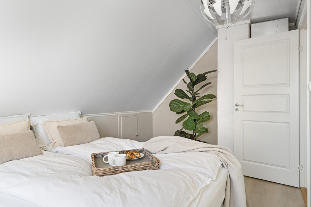 Changer l'ambiance d’une chambre avec un papier peint japonais